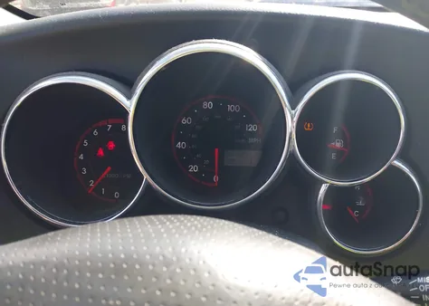 2006 Toyota Matrix Xr z USA, uszkodzony, nr VIN 2T1LR30EX6C552426